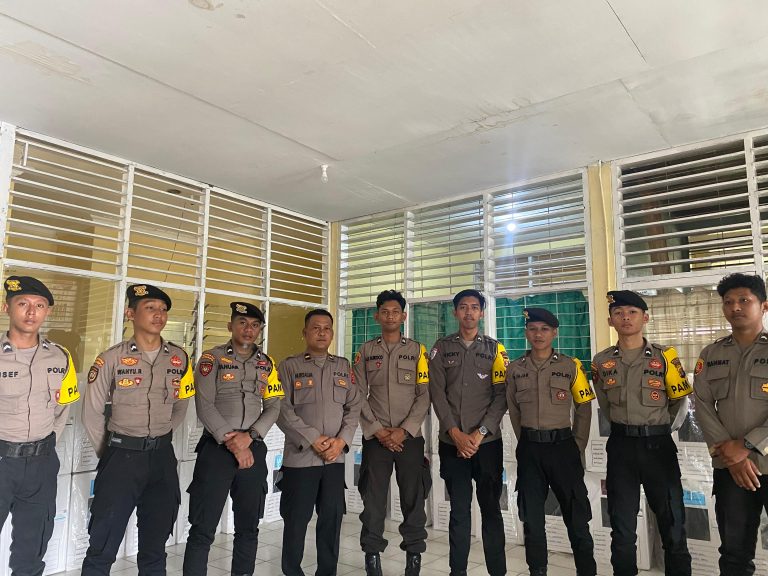 Upaya Kamtibmas dan cooling system, Personil Polres Bontang amankan Kotak Suara di PPK Kecamatan Muara Badak