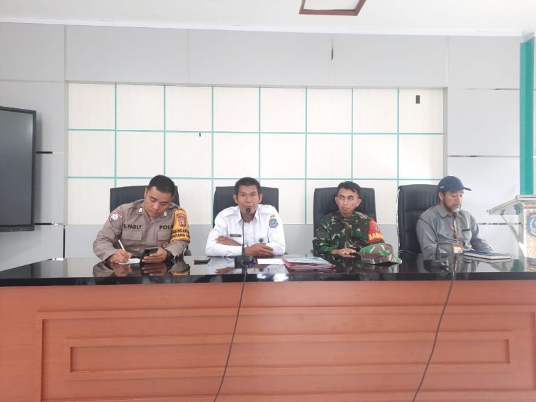 Bhabinkamtibmas Bonles Fasilitasi Rapat Mediasi Terkait Batas Tanah Warga di Bontang Lestari, Pembeli dan PT. Indominco Mandiri Sepakati Langkah Selanjutnya
