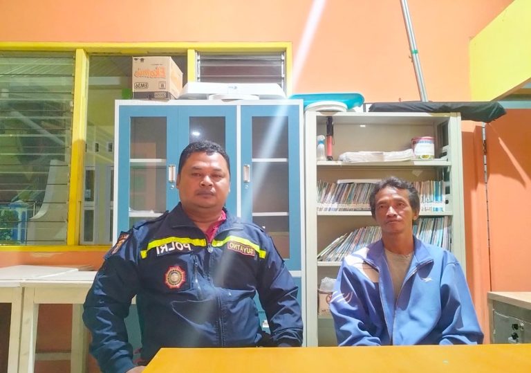   Bhabinkamtibmas Api-Api Lakukan Kunjungan dan Koordinasi Kamtibmas dengan Penjaga Malam