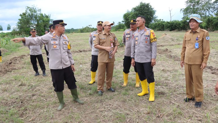Pengecekan Lahan Penanaman Jagung Serentak Polres Bontang Bersama Dinas Pertanian Kota Bontang