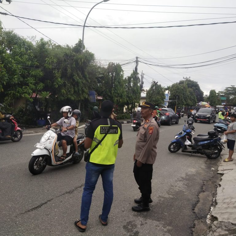 Kapolsek Bontang Utara Pantau Pengamanan Pasar Ramadan : Pastikan Pelaksanaan dan Situasi Kamtibmas