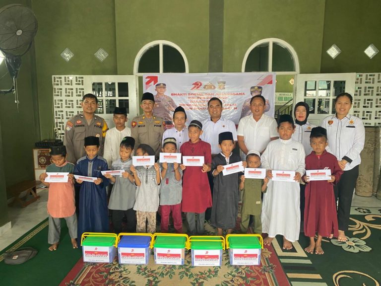 Polres Bontang Gelar Bakti Sosial dan Anjangsana dalam Rangka HUT Polri ke-79 dan Tahun Baru Islam 1447 H