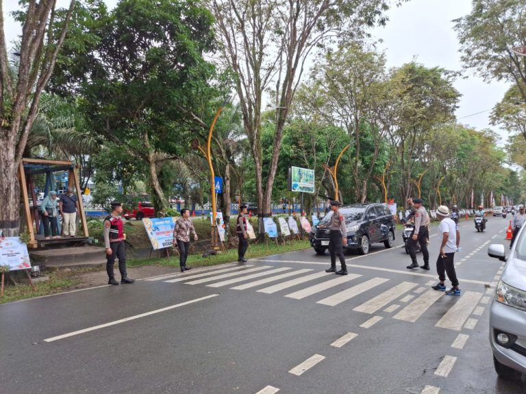 Polda Kaltim Amankan Penutupan Pameran Dekranas ke-45 yang Ditutup Langsung oleh Mendagri