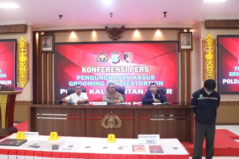 Gelar Konferensi Pers, Polda Kaltim Sampaikan Pengungkapan Kasus Grooming dan Sextortion yang Dialami Remaja WNA melalui Platform Digital