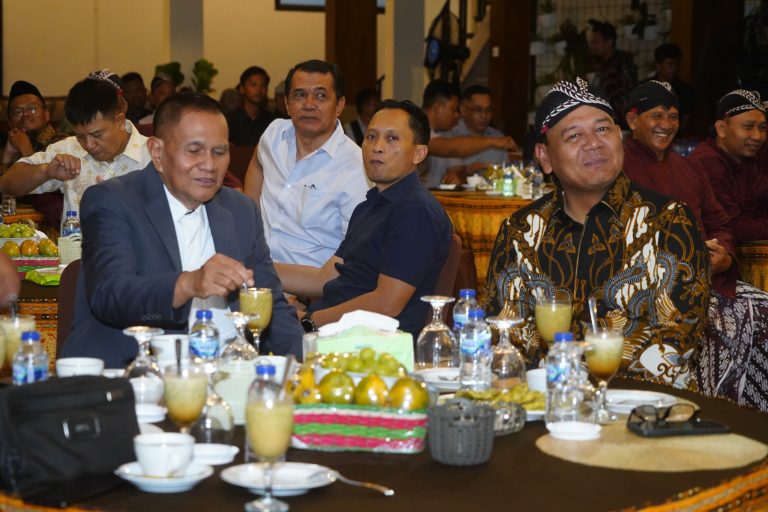 Sinergi Kebudayaan dan Keamanan, Kapolda Kaltim Sambut Hangat Audiensi Paguyuban Ngapak Balikpapan