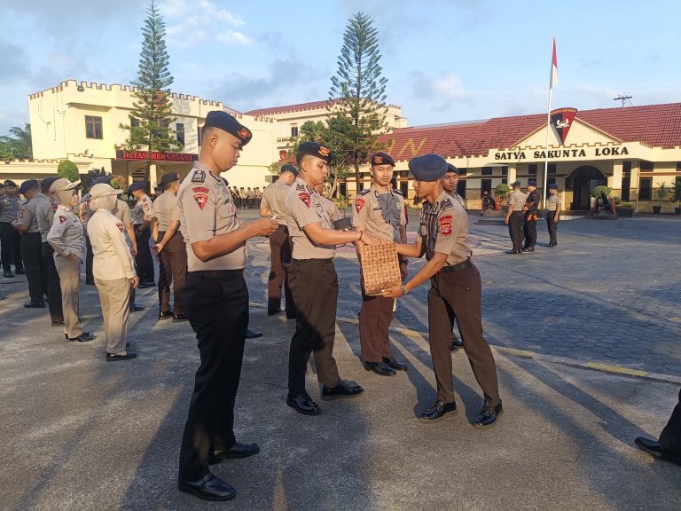 Wujud Solidaritas untuk Sesama, Sat Brimob Polda Kaltim Rutinkan Aksi Sedekah Rp.5000 untuk Setiap Personel