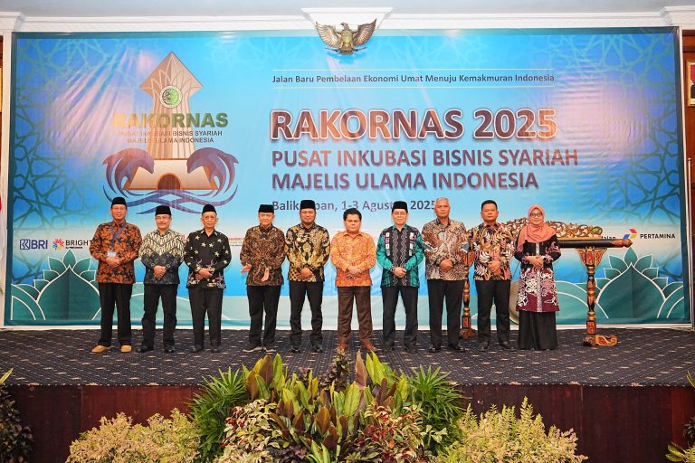 Dukung Perkuatan Ekonomi Berbasis Keumatan, Kapolda Kaltim Hadiri Rakornas PINBAS MUI & Indonesia Coffee Meet Up 2025