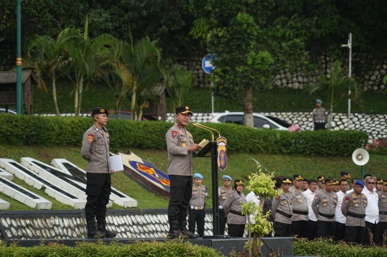 Wakapolda Kaltim Pimpin Apel Pagi, Tekankan Kesiapan Personel Amankan Aksi Demonstrasi