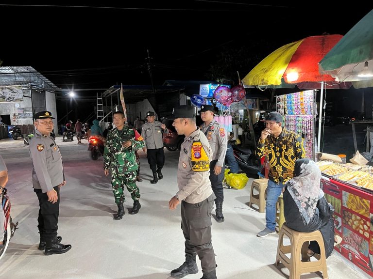 Sinergi TNI-Polri dan Warga Muara Badak ; Perkuat Pam Swakarsa Cegah Provokasi