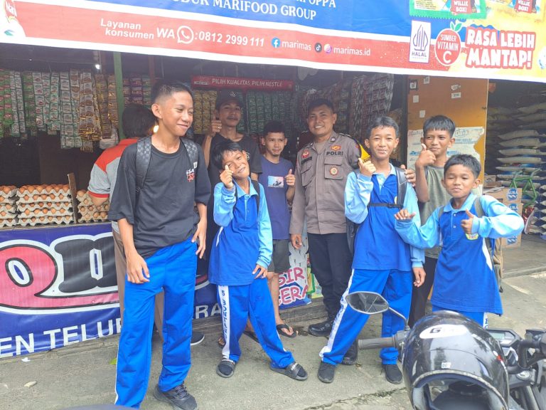 Bhabinkamtibmas Kelurahan Loktuan Laksanakan Sambang Kunjung dan Interaksi dengan Anak-Anak Pelajar