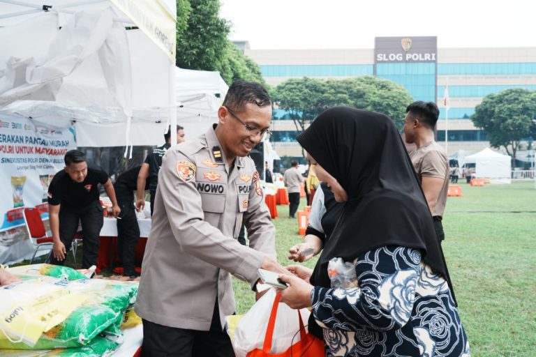 Polri Gelar Gerakan Pangan Murah di Jakarta Timur