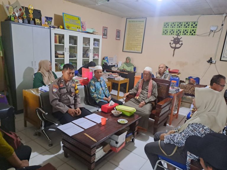 Bhabinkamtibmas Kelurahan Loktuan Mediasi Kasus Anak di Bawah Umur di MTS Al Amin