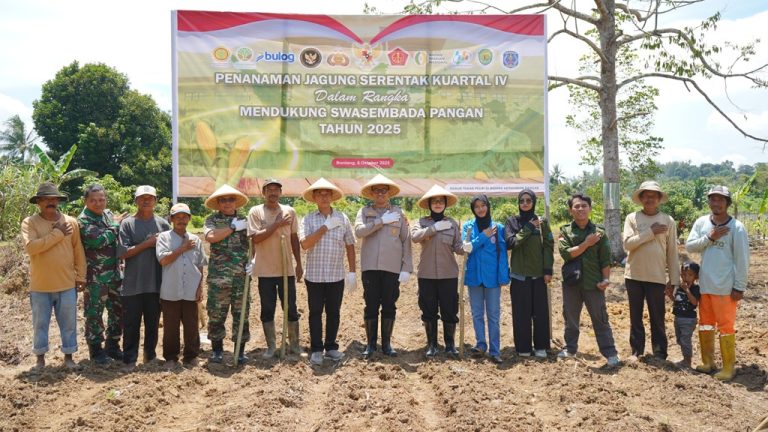 Dukung swasembada pangan : Polres Bontang mengikuti via zoom penanaman Jagung Serentak Kuartal IV dikelurahan Guntung