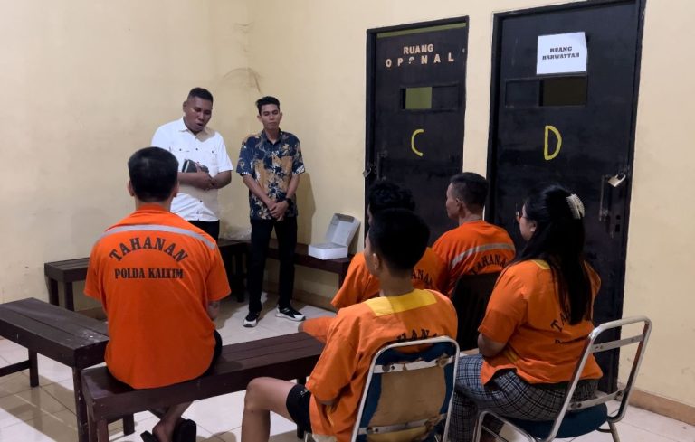 Beri Layanan Rohani Kepada para Tahanan Umat Kristiani, Dittahti Polda Kaltim Gelar Binroh Agama Kristen