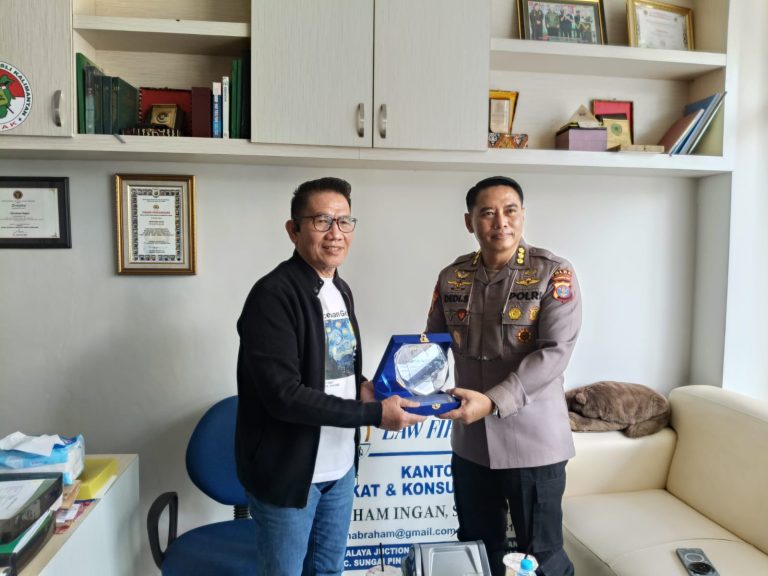 Sinergi Bersama Jaga Kamtibmas, Karo Ops Polda Kaltim Lakukan Silaturrahmi dengan Tokoh Adat Dayak Gepak Kaltim