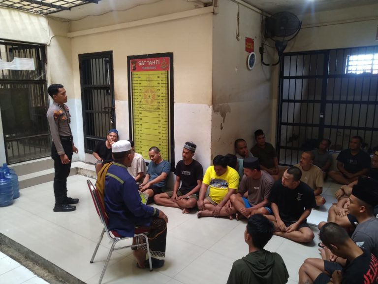 Binrohtal Tahanan di Rutan Polres Bontang: Meneguhkan Iman di Tengah Godaan Dunia
