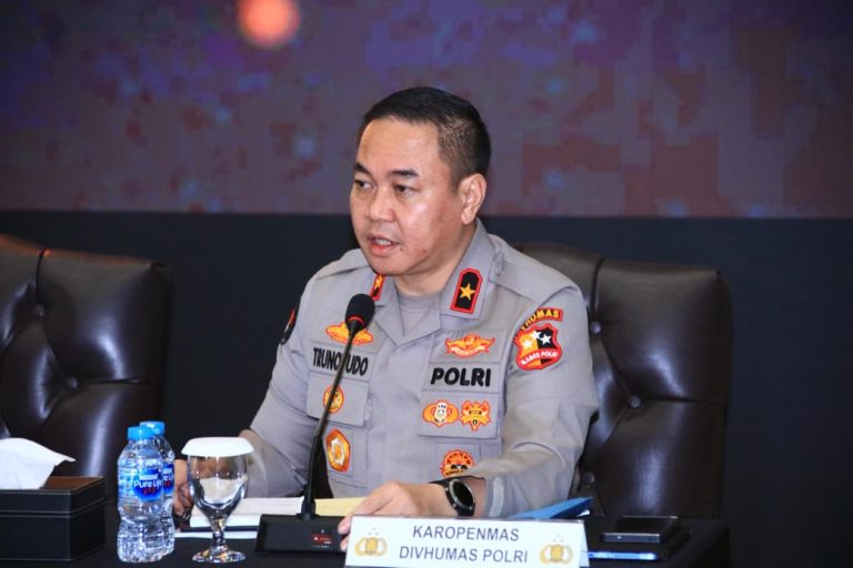 Polri Tegaskan Tidak Ada Rangkap Jabatan: Anggota yang Ditugaskan di Instansi Pusat Dialihkan dari Jabatan di Internal Polri