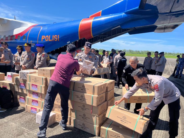 Bantuan Logistik Mabes Polri Tiba di Sumbar, Distribusi Difokuskan ke Daerah Paling Terdampak