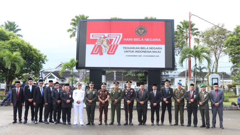 Polri Jaga Kenyamanan Sosial dan Spiritual Natal dan Tahun Baru, Kapolres Bontang Pimpin Apel Gelar Pasukan Pengamanan Nataru