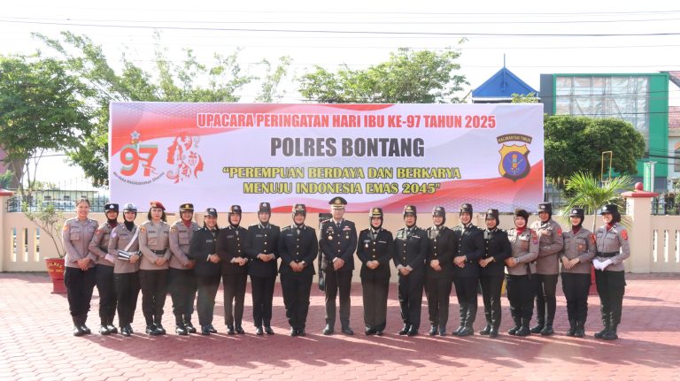 Upacara Peringatan Hari Ibu Ke-97 Polres Bontang : Perempuan Berdaya dan Berkarya Menuju Indonesia Emas 2045