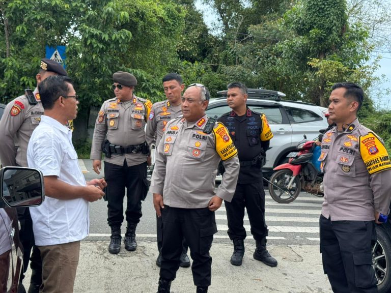 Ditsamapta Polda Kaltim Maksimalkan Pengamanan di Tempat Ibadah, Objek Vital, dan Pusat Keramaian dalam Operasi Lilin Mahakam 2025