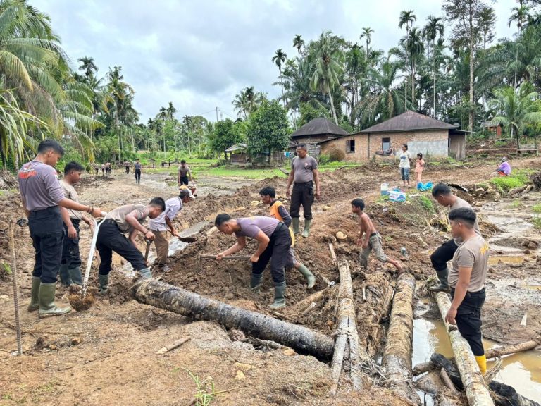 Trauma Healing Polri, Dukungan Psikologis bagi Anak Korban Banjir Bandang di Padang Pariaman