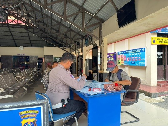 Sat Lantas Polres Bontang Sosialisasikan Mekanisme Penerbitan SIM kepada Masyarakat Belimbing