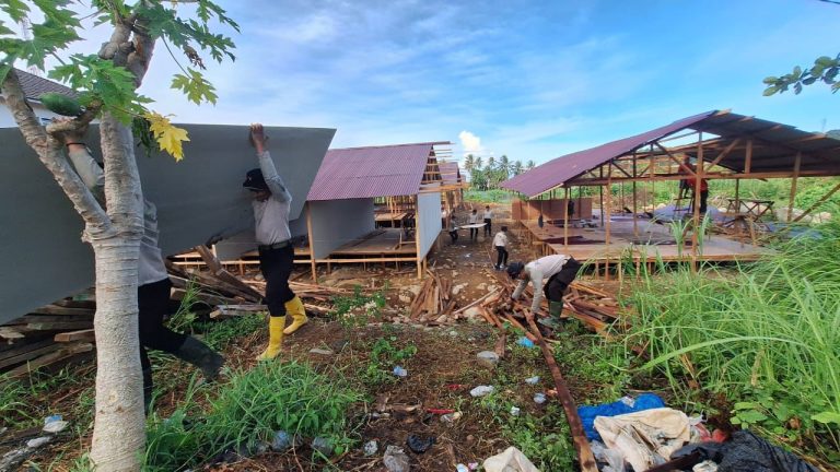 Polri Bangun 100 Unit Huntara untuk Warga Terdampak Bencana di Kapalo Koto, Padang
