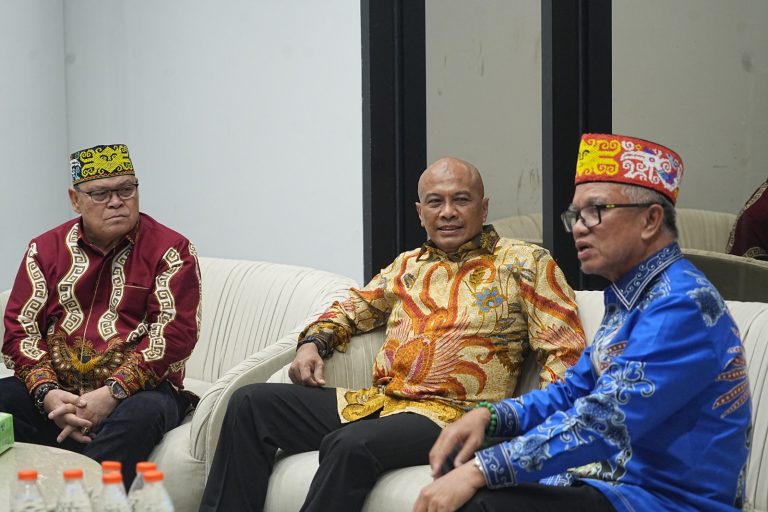 Perkuat Toleransi dan Kebersamaan, Wakapolda Kaltim Hadiri Perayaan Natal dan Tahun Baru oleh Persekutuan Dayak Kaltim di IKN