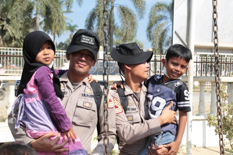 Bedah Sekolah, Kepsek: bersyukur Kepedulian Taruna Akpol