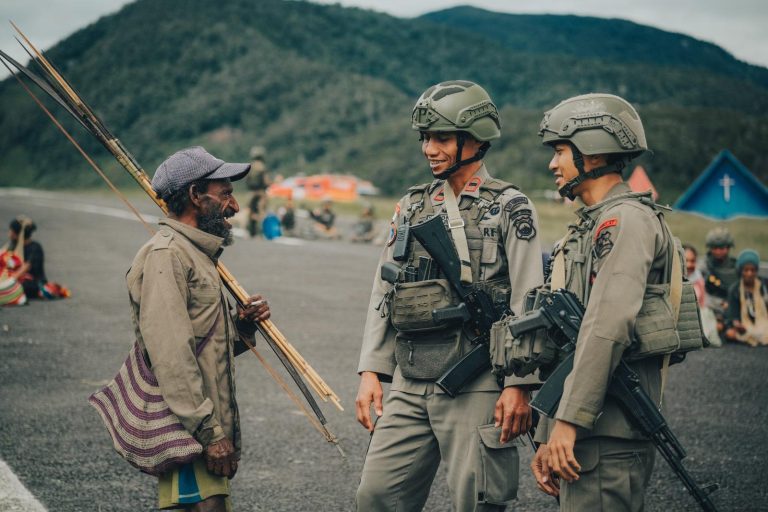 *Amankan Aktivitas Ekonomi Warga, Satgas Ops Damai Cartenz-2026 Perkuat Rasa Aman di Kiwirok, Pegunungan Bintang*