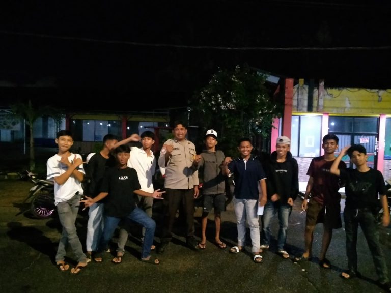 Pembinaan Remaja pada Patroli Dini Hari di Bontang Selatan