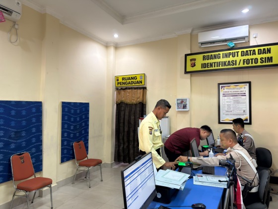 Satlantas Polres Bontang Berikan Sosialisasi Mekanisme Penerbitan SIM kepada Masyarakat