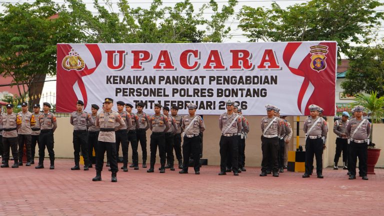 Polres Bontang gelar Upacara Kenaikan Pangkat Pengabdian Personel Polres Bontang
