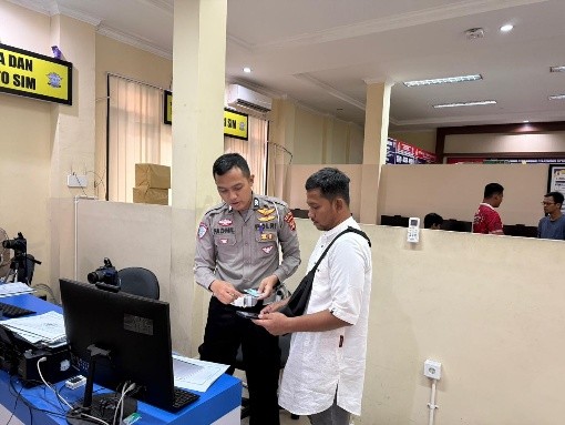 Satlantas Polres Bontang Gelar Sosialisasi Mekanisme Penerbitan SIM di Mapolres