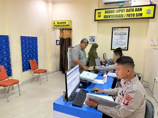 Satlantas Polres Bontang Sosialisasikan Mekanisme Penerbitan SIM kepada Masyarakat