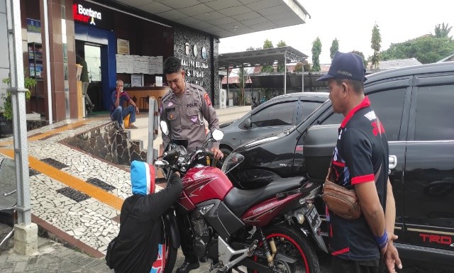Satlantas Polres Bontang Sosialisasikan Mekanisme Penerbitan STNK kepada Masyarakat