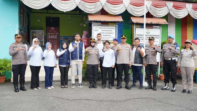 Wujud Kepedulian Polri dalam peningkatan gizi Anak Bangsa: Kapolres Bontang laksanakan Launching Makan Bergizi Gratis di TK Kemala Bhayangkari