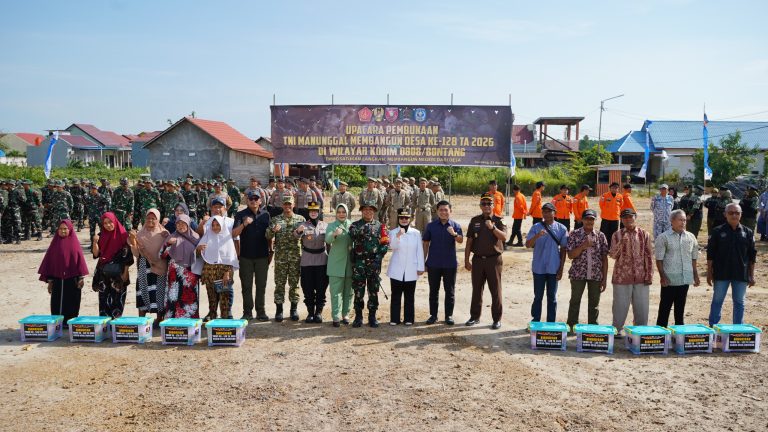 Wujud Sinergi, Wakapolres Bontang Hadiri Upacara Pembukaan TMMD Ke-128 Kodim 0908/Bontang