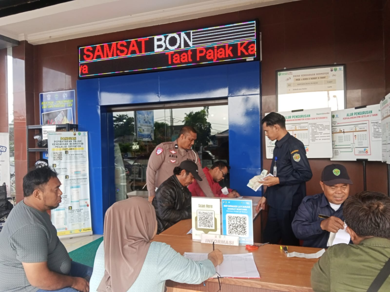 Permudah Layanan, Satlantas Polres Bontang Sosialisasikan Mekanisme Penerbitan STNK di Kantor SAMSAT