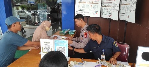 Satlantas Polres Bontang Gelar Sosialisasi Mekanisme Penerbitan STNK, Edukasi Warga di Kantor Polres