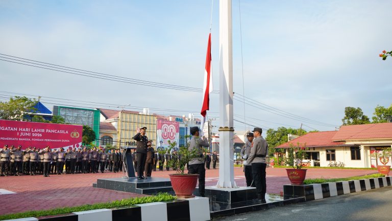 Pimpin Upacara Hari Lahir Pancasila 2026: Kapolres Bontang Tekankan Pancasila sebagai Fondasi Perdamaian Dunia