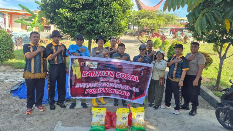 Polri Untuk Masyarakat : HUT Bhayangkara ke-80, Polsek Bontang Barat Hadir Lewat Aksi Sosial dan Bakti Religi