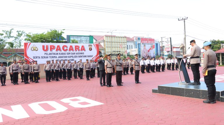 Perkuat Regenerasi, Kapolres Bontang AKBP Widho Anriano pimpin pelnatikan Kabag SDM, Kasiwas, serta sertijab Kapolsek Bontang Barat