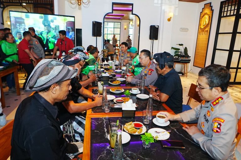 Polri Perkuat Sabuk Kamtibmas, Pecalang dan Ojol Bersatu Jaga Bali