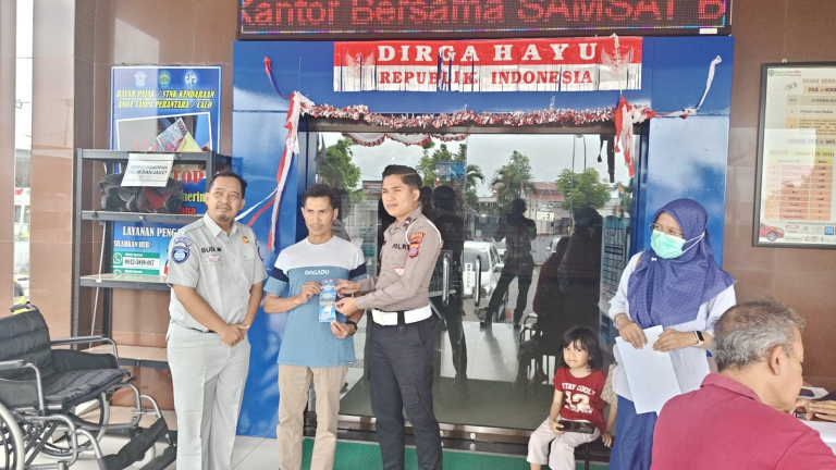 Satlantas Polres Bontang Sosialisasikan Mekanisme Penerbitan STNK di Kantor Polres