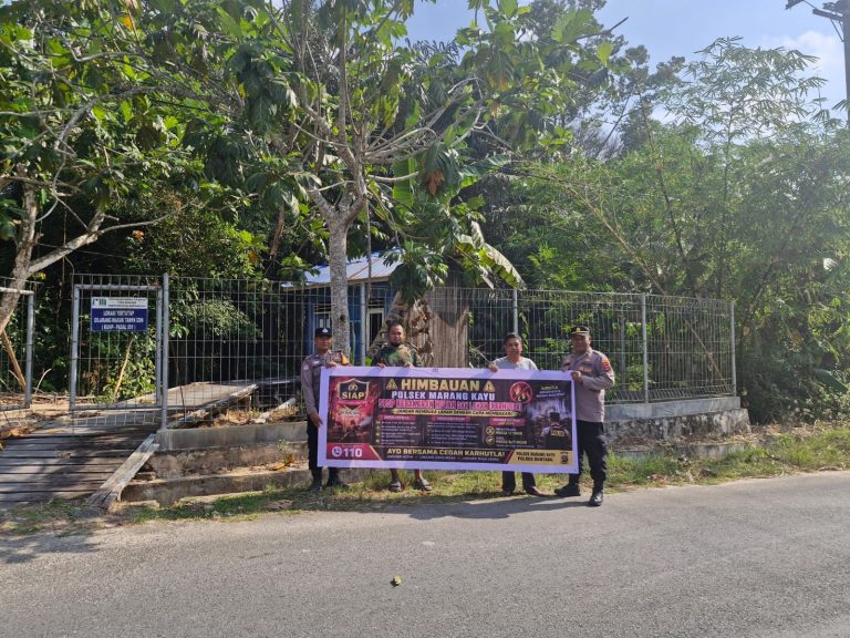 Tindakan prefentif, Polsek Marangkayu Sosialisasikan Bahaya Karhutla kepada Petani di Desa Sebuntal