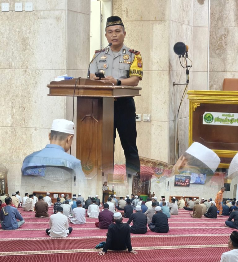 Dekatkan Diri dengan Masyarakat, Waka Polres Bontang Serap Aspirasi Jamaah Melalui Subuh Keliling di Masjid Al Muhajirin